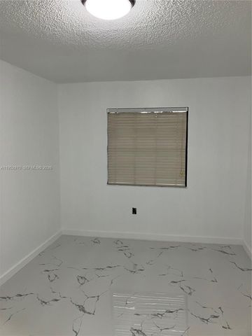 15621 SW 302nd St, Homestead, FL 33033