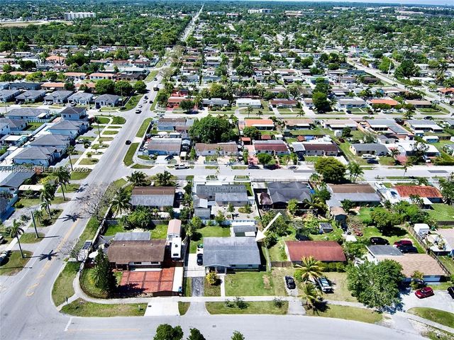 15621 SW 302nd St, Homestead, FL 33033