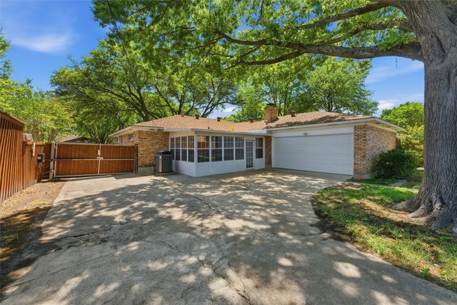 8415 Sweetwater Drive, Dallas, TX 75228
