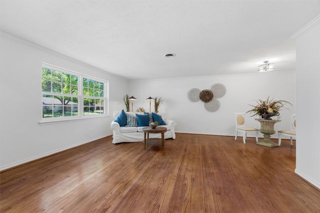 8415 Sweetwater Drive, Dallas, TX 75228