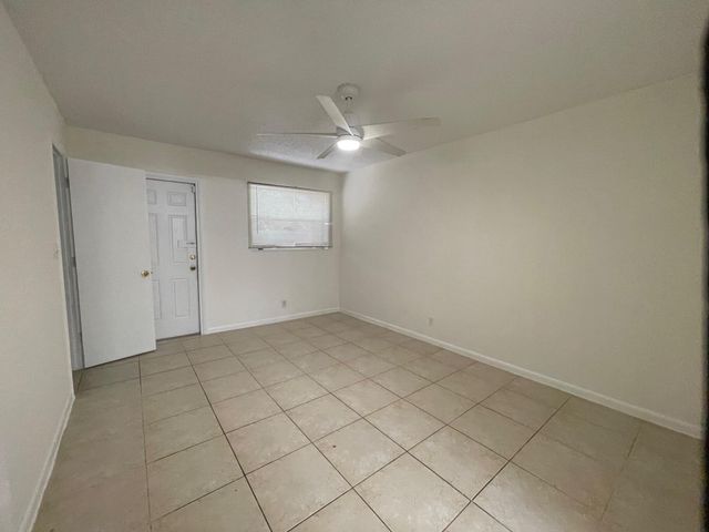 7624 SW 10th Street, North Lauderdale, FL 33068