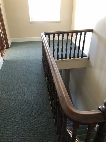 325 Mammoth Rd 2, Lowell, MA 01854