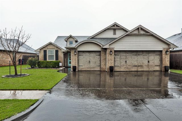 16709 Monroe Drive, Edmond, OK 73012