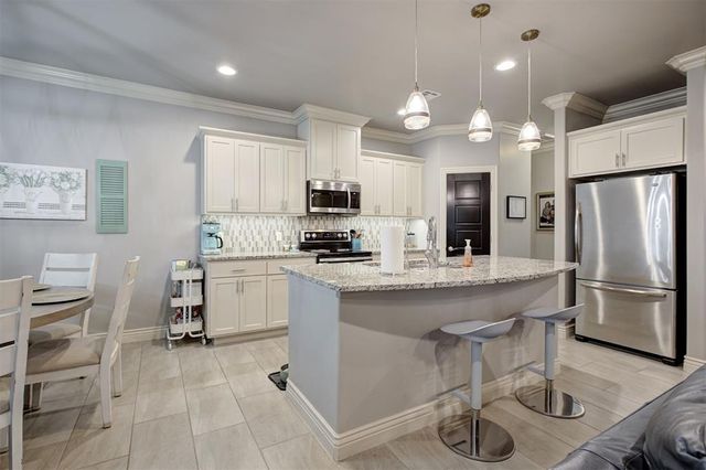 16709 Monroe Drive, Edmond, OK 73012