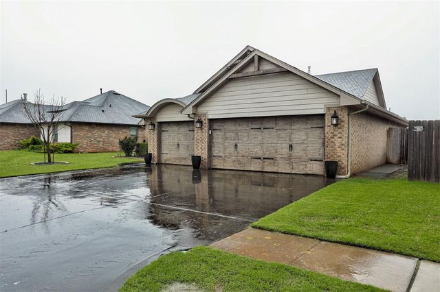 16709 Monroe Drive, Edmond, OK 73012