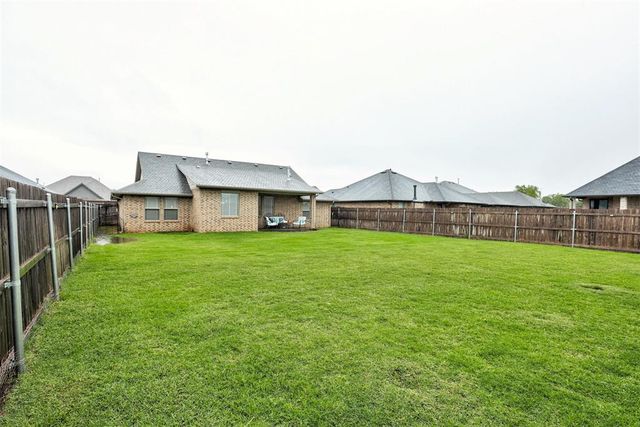 16709 Monroe Drive, Edmond, OK 73012