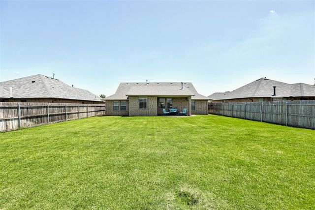 16709 Monroe Drive, Edmond, OK 73012