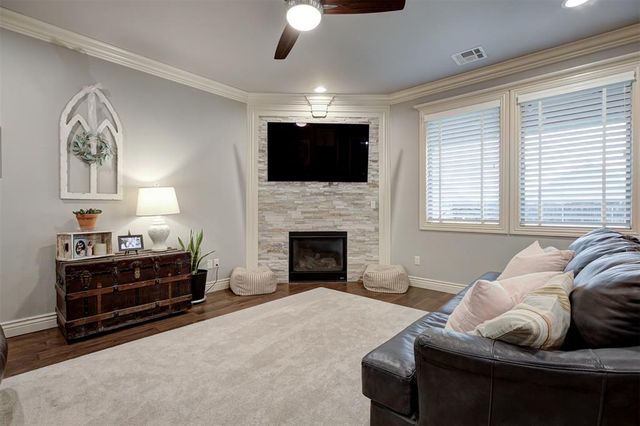 16709 Monroe Drive, Edmond, OK 73012
