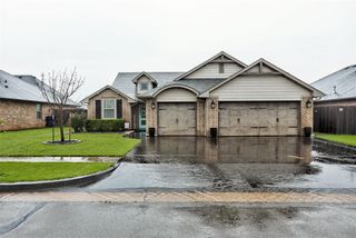 16709 Monroe Drive, Edmond, OK 73012