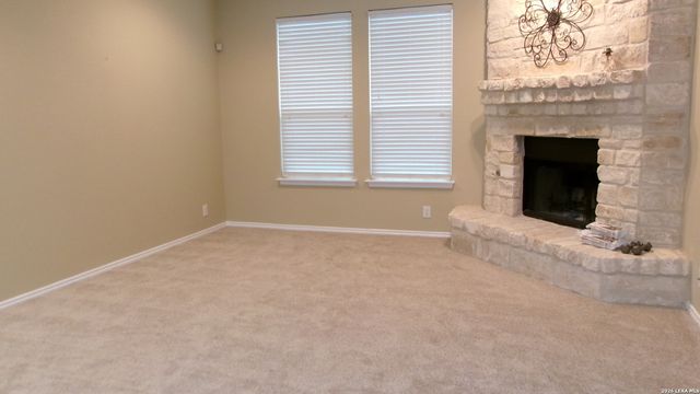 8827 Emerald Sky Dr, San Antonio, TX 78254