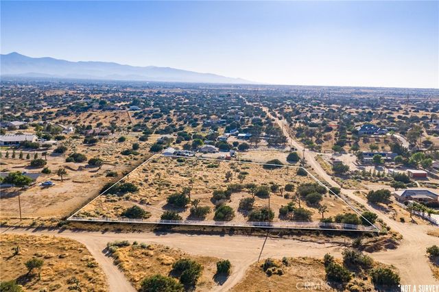 1 Hollister Road, Oak Hills, CA 92344