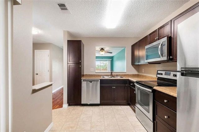 1802 GARDEN LAKE DRIVE 1802, Winter Haven, FL 33884