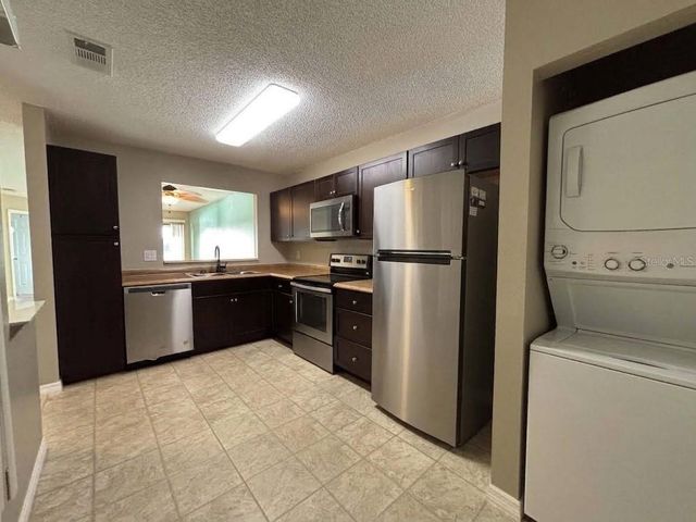 1802 GARDEN LAKE DRIVE 1802, Winter Haven, FL 33884