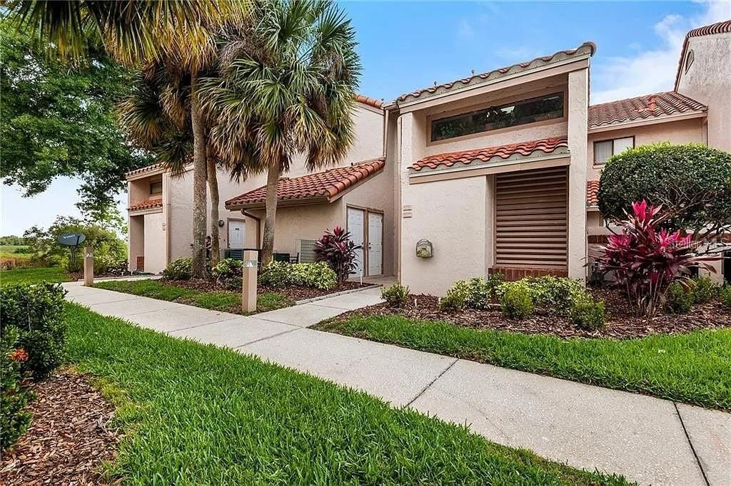 1802 GARDEN LAKE DRIVE 1802, Winter Haven, FL 33884