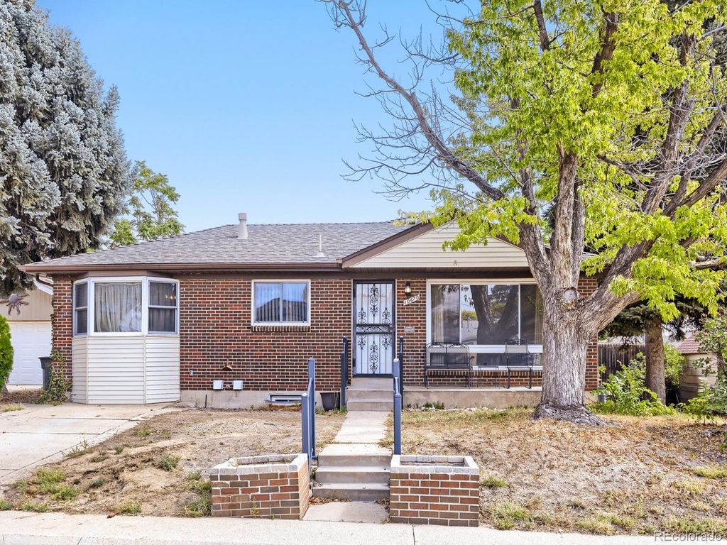 10670 Rosalie Dr, Northglenn, CO 80233