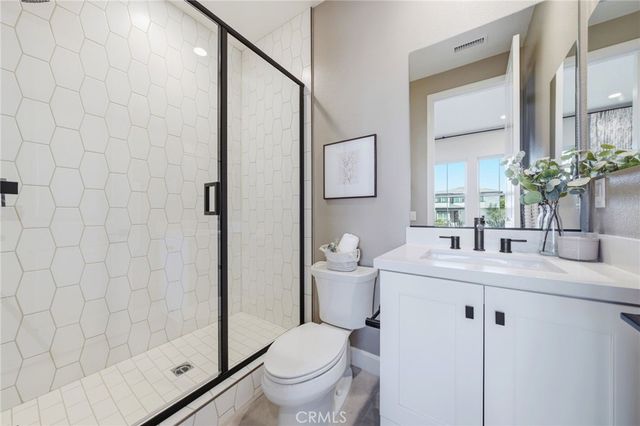 17 Ponte, Lake Forest, CA 92630