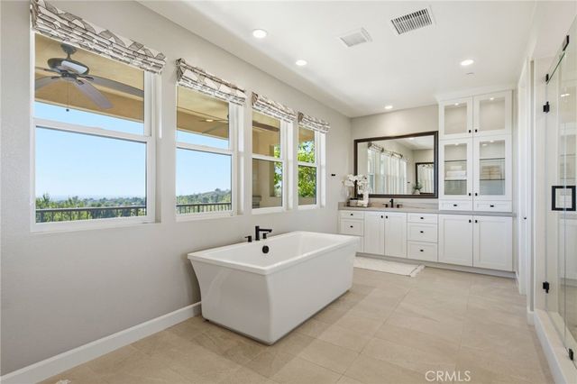 17 Ponte, Lake Forest, CA 92630