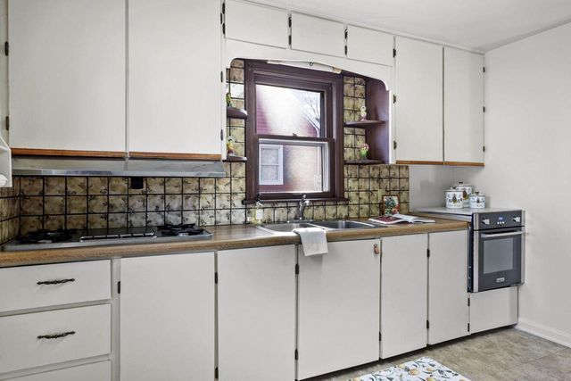 3914 Dennett Drive, Madison, WI 53714