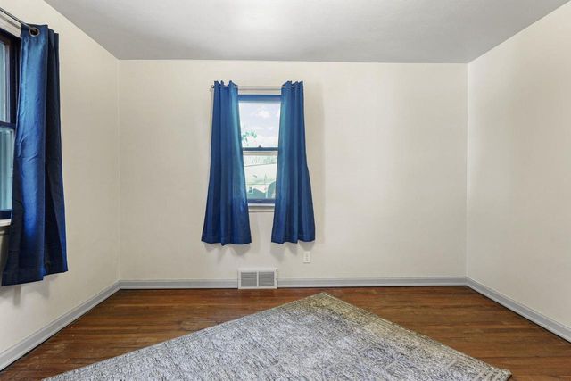 3914 Dennett Drive, Madison, WI 53714