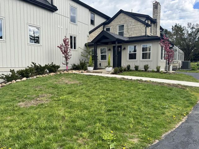 N48W16262 Lisbon ROAD, Menomonee Falls, WI 53051