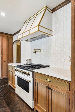 N48W16262 Lisbon ROAD, Menomonee Falls, WI 53051