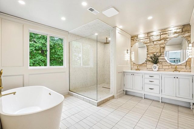 N48W16262 Lisbon ROAD, Menomonee Falls, WI 53051