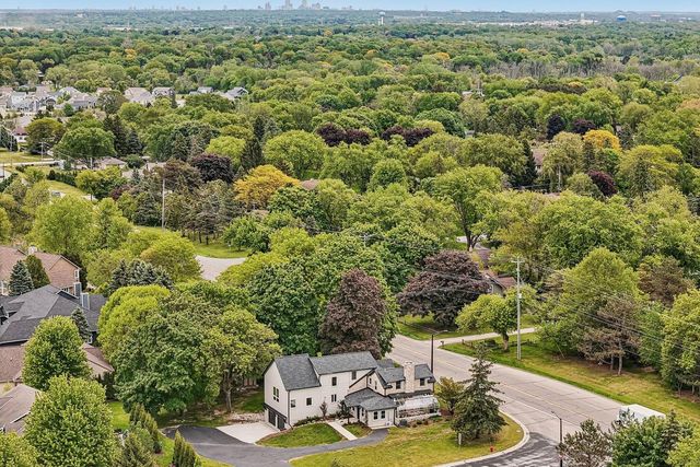 N48W16262 Lisbon ROAD, Menomonee Falls, WI 53051