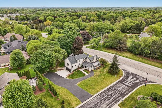 N48W16262 Lisbon ROAD, Menomonee Falls, WI 53051