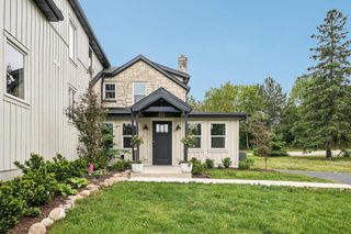 N48W16262 Lisbon ROAD, Menomonee Falls, WI 53051
