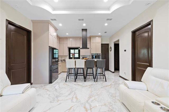 117 Park E Lane, Harlingen, TX 78552