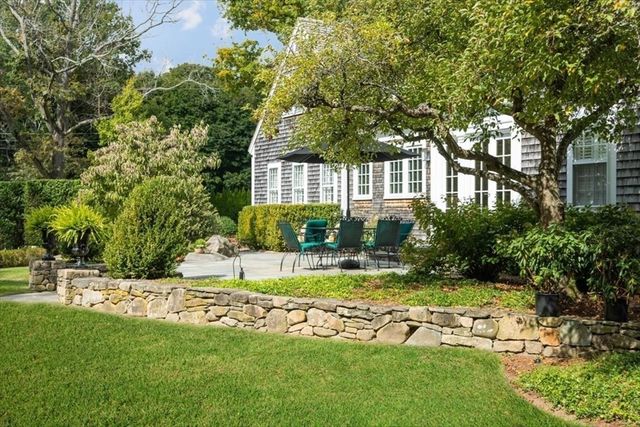 39 Bay Pond Rd, Duxbury, MA 02332