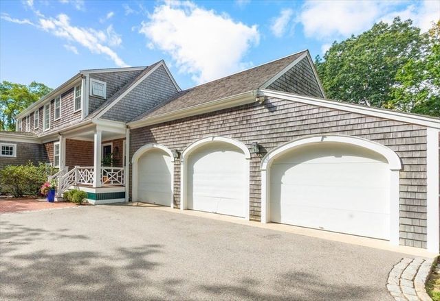 39 Bay Pond Rd, Duxbury, MA 02332