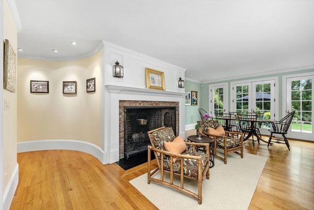 39 Bay Pond Rd, Duxbury, MA 02332