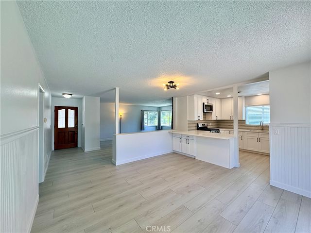 637 Geneva Avenue, Claremont, CA 91711