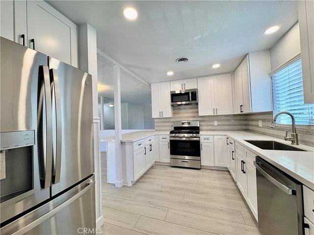 637 Geneva Avenue, Claremont, CA 91711