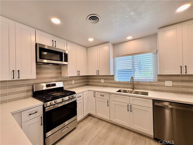637 Geneva Avenue, Claremont, CA 91711