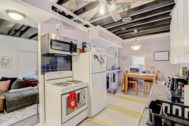 7106 W National AVENUE, West Allis, WI 53214