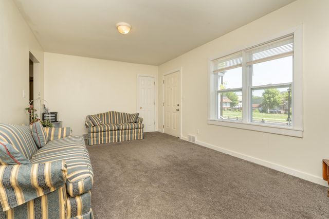 2725 Penn Avenue N, Minneapolis, MN 55411
