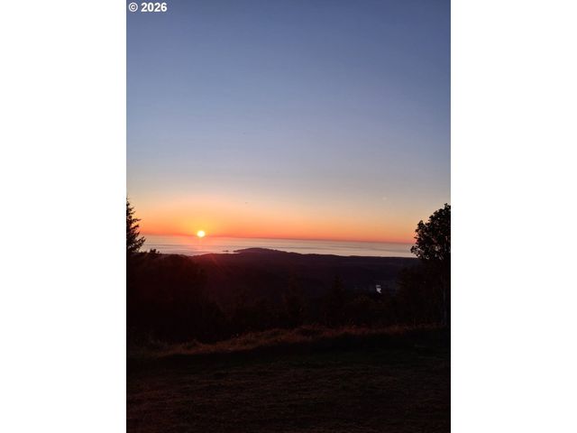 95300 GRASSY KNOB Rd, Sixes, OR 97476