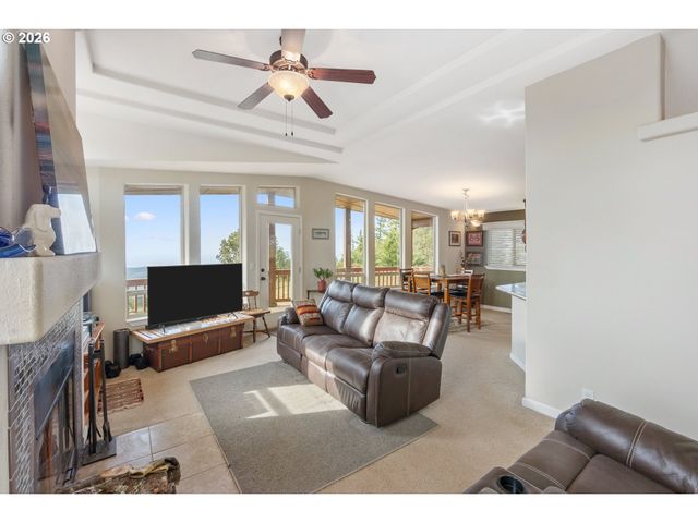 95300 GRASSY KNOB Rd, Sixes, OR 97476
