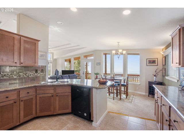 95300 GRASSY KNOB Rd, Sixes, OR 97476