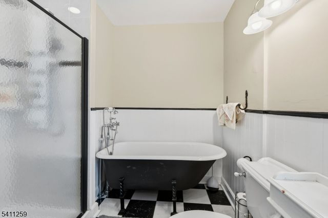 23 Pleasant Pl, Kearny Town, NJ 07032