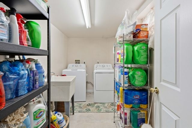 23 Pleasant Pl, Kearny Town, NJ 07032