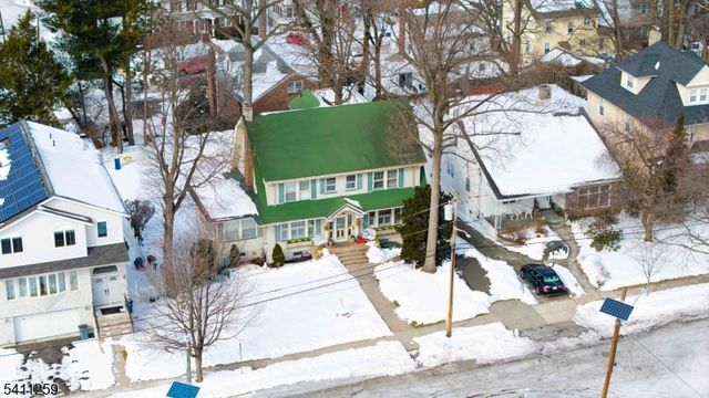 23 Pleasant Pl, Kearny Town, NJ 07032