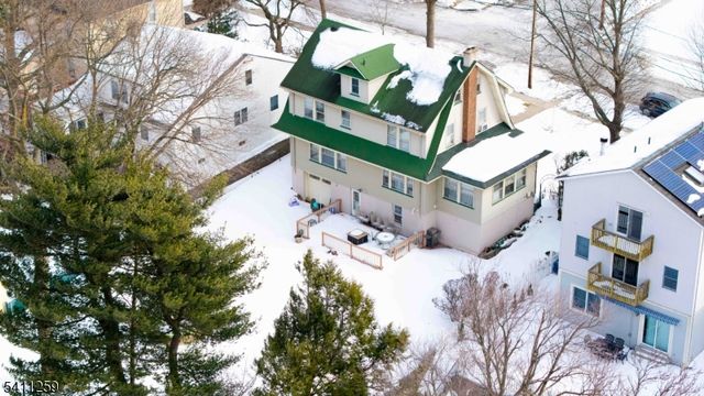 23 Pleasant Pl, Kearny Town, NJ 07032