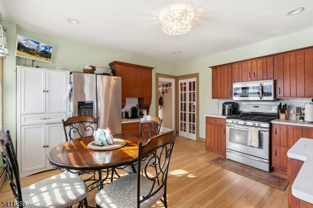 23 Pleasant Pl, Kearny Town, NJ 07032