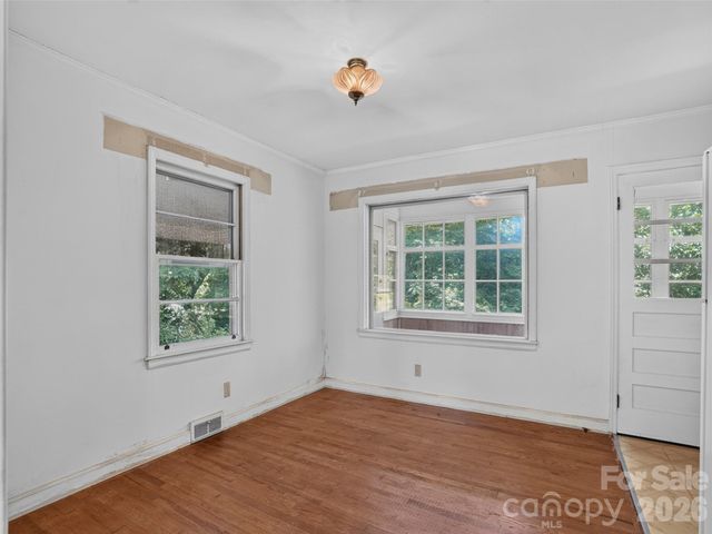 3112 Wesley Way, Hendersonville, NC 28792