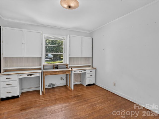 3112 Wesley Way, Hendersonville, NC 28792