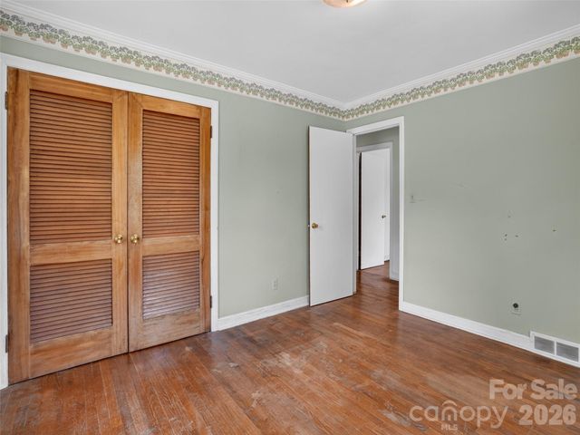 3112 Wesley Way, Hendersonville, NC 28792