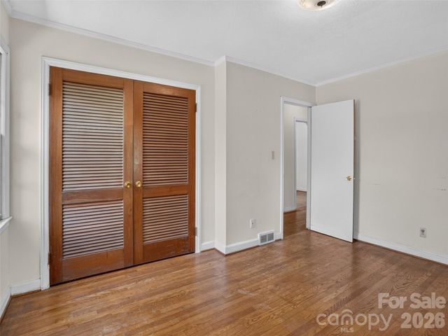 3112 Wesley Way, Hendersonville, NC 28792
